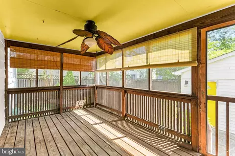 Exterior - 735 Shore Dr, Edgewater, MD 21037 photo 2 of 5