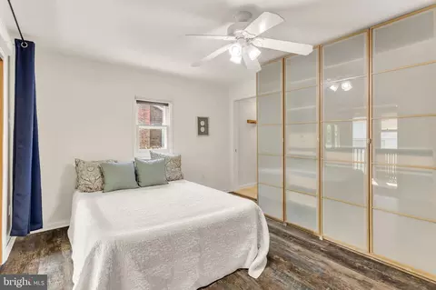 Bedroom - 735 Shore Dr, Edgewater, MD 21037 photo 2 of 5