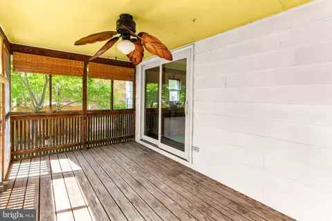 Exterior - 735 Shore Dr, Edgewater, MD 21037 photo 3 of 5