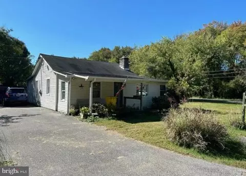 5027 Chalk Point Rd, West River, MD 20778