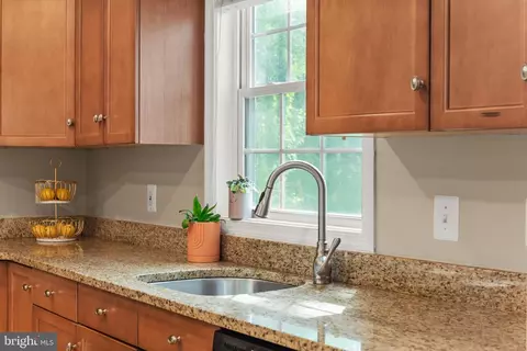 Kitchen - 23 Linden Ave, Annapolis, MD 21401 photo 3 of 4