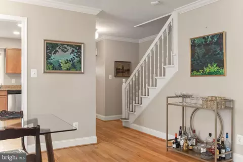 Entry Way - 23 Linden Ave, Annapolis, MD 21401 photo 4 of 7