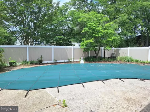 Exterior - 839 Shore Dr, Edgewater, MD 21037 photo 3 of 3