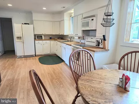Kitchen - 839 Shore Dr, Edgewater, MD 21037 photo 1 of 1
