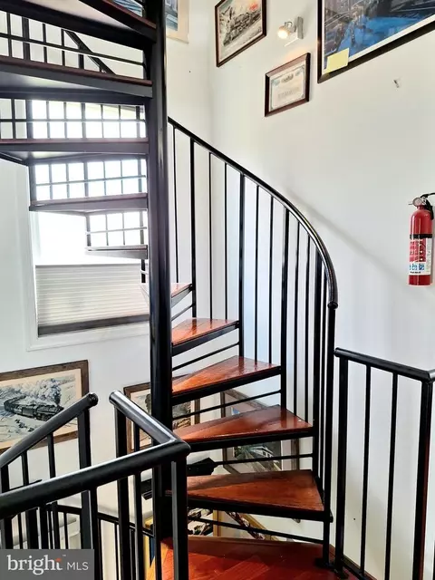 Entry Way - 839 Shore Dr, Edgewater, MD 21037 photo 3 of 3