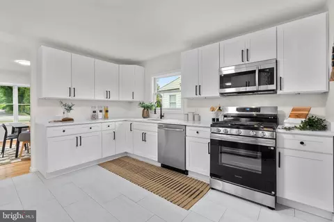 2 4th Ave, Baltimore, MD 21225 photo 10
