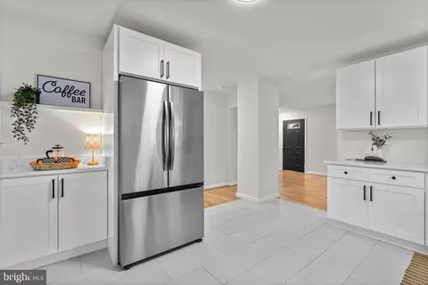 2 4th Ave, Baltimore, MD 21225 photo 14