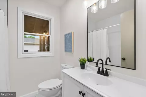 2 4th Ave, Baltimore, MD 21225 photo 18