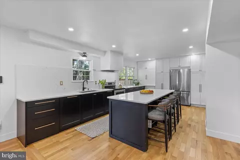 1745 Remington Dr, Crofton, MD 21114