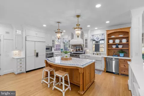 Kitchen - 1241 Cherry Tree Ln, Annapolis, MD 21403 photo 2 of 3