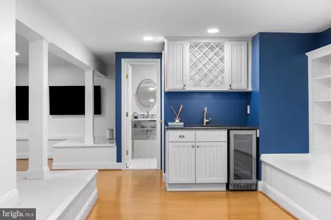 Entry Way - 1241 Cherry Tree Ln, Annapolis, MD 21403 photo 3 of 3