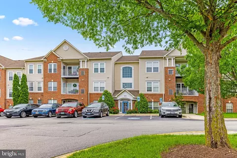 2502 Amber Orchard Ct W #302, Odenton, MD 21113