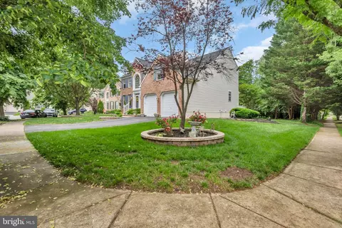 Exterior - 8139 Showcase Ct, Pasadena, MD 21122 photo 4 of 13