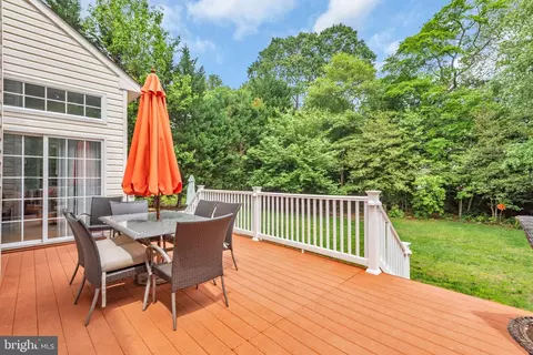Exterior - 8139 Showcase Ct, Pasadena, MD 21122 photo 10 of 13