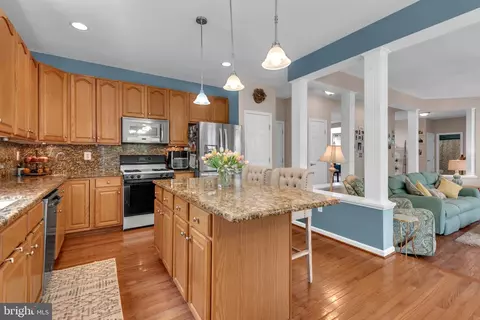 Kitchen - 8139 Showcase Ct, Pasadena, MD 21122 photo 2 of 6
