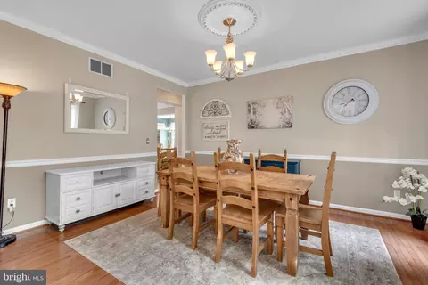 Dining - 8139 Showcase Ct, Pasadena, MD 21122 photo 1 of 5