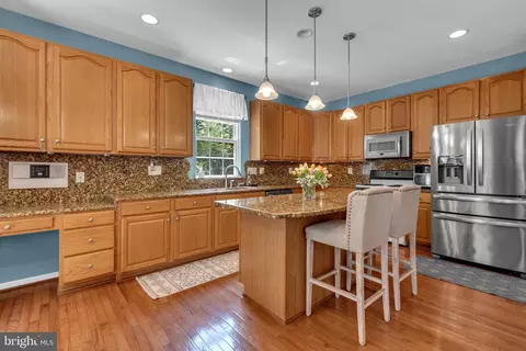 Kitchen - 8139 Showcase Ct, Pasadena, MD 21122 photo 1 of 6