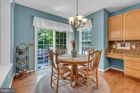 Dining - 8139 Showcase Ct, Pasadena, MD 21122 photo 4 of 5