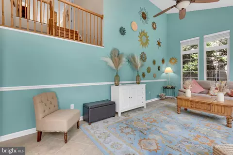 Entry Way - 8139 Showcase Ct, Pasadena, MD 21122 photo 5 of 12
