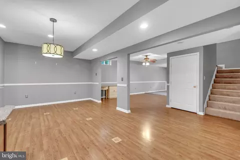 Entry Way - 8139 Showcase Ct, Pasadena, MD 21122 photo 11 of 12