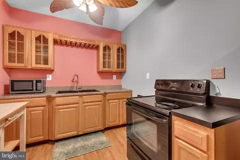 Kitchen - 8139 Showcase Ct, Pasadena, MD 21122 photo 6 of 6