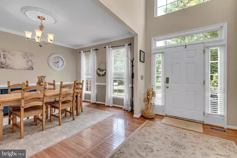 Entry Way - 8139 Showcase Ct, Pasadena, MD 21122 photo 2 of 12