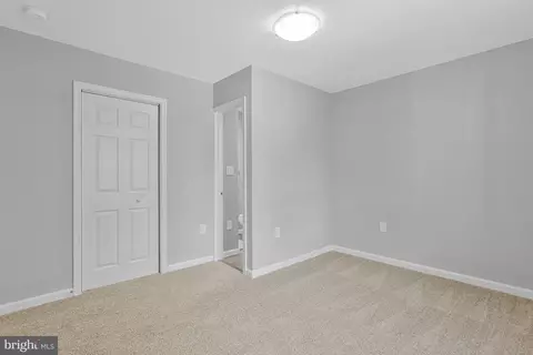 Bedroom - 402 Bay View Dr, Edgewater, MD 21037 photo 1 of 2
