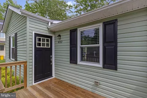 Exterior - 402 Bay View Dr, Edgewater, MD 21037 photo 4 of 7