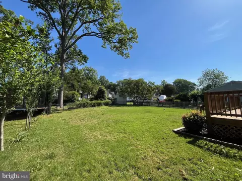 Exterior - 402 Bay View Dr, Edgewater, MD 21037 photo 6 of 7