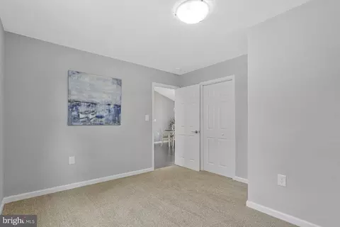 Entry Way - 402 Bay View Dr, Edgewater, MD 21037 photo 3 of 4