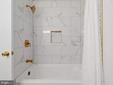 Bath - 7604 Mccarron Ct, Hanover, MD 21076 photo 2 of 3