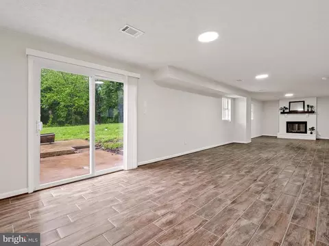 Living - 7604 Mccarron Ct, Hanover, MD 21076 photo 8 of 9