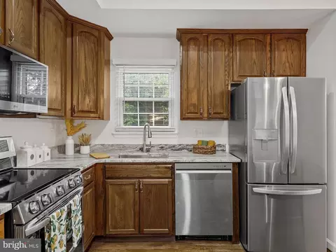 Kitchen - 7604 Mccarron Ct, Hanover, MD 21076 photo 3 of 5