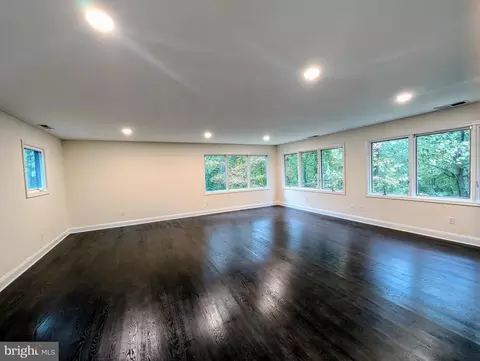 Living - 15 E Nap Ln, Annapolis, MD 21409 photo 2 of 2