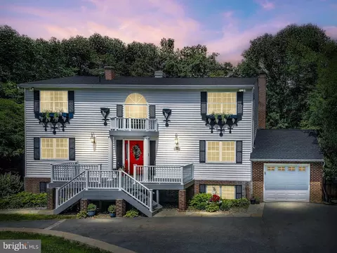6300 Mallard Ln, Lothian, MD 20711