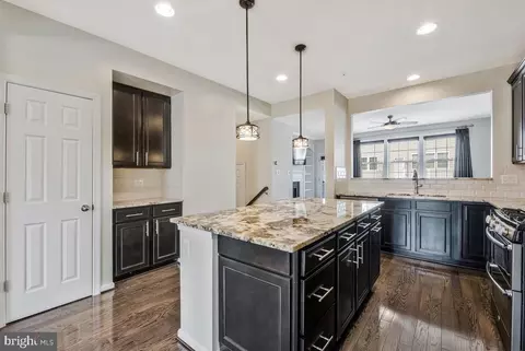 1043 Ironwood Ln, Hanover, MD 21076