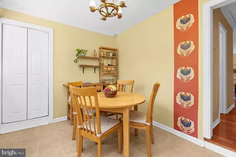 Dining - 202 Lakeview Ave, Edgewater, MD 21037 photo 2 of 3
