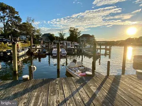 View/Area - 202 Lakeview Ave, Edgewater, MD 21037 photo 13 of 14