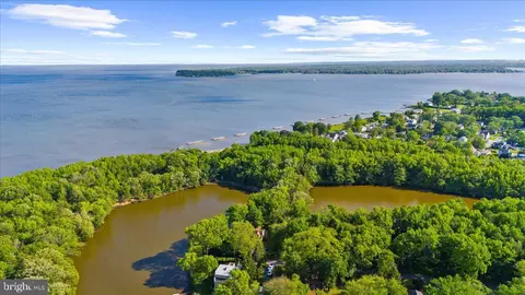 View/Area - 202 Lakeview Ave, Edgewater, MD 21037 photo 11 of 14