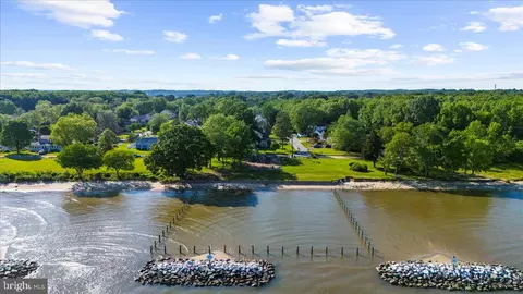 View/Area - 202 Lakeview Ave, Edgewater, MD 21037 photo 9 of 14