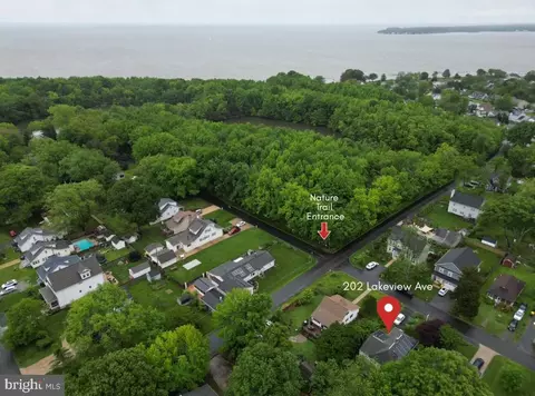 View/Area - 202 Lakeview Ave, Edgewater, MD 21037 photo 1 of 14
