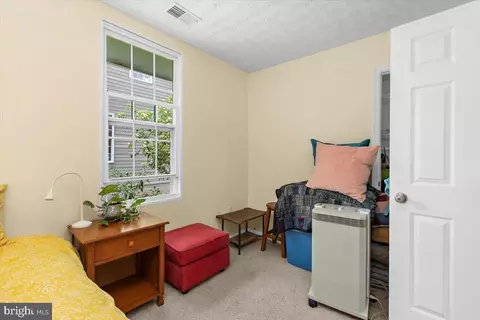 Bedroom - 202 Lakeview Ave, Edgewater, MD 21037 photo 8 of 8