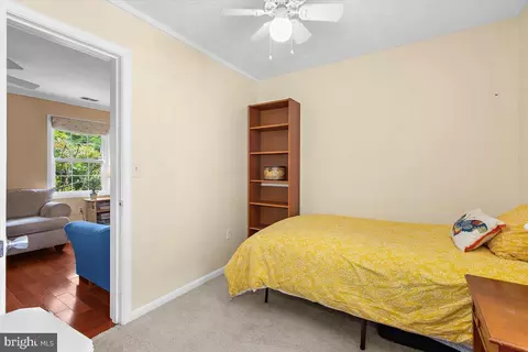 Bedroom - 202 Lakeview Ave, Edgewater, MD 21037 photo 6 of 8