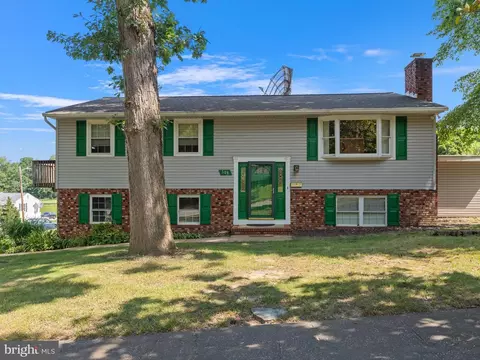 308 W 11th Ave, Brooklyn Park, MD 21225
