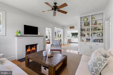 Living - 43 E Lake Dr, Annapolis, MD 21403 photo 2 of 3