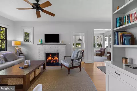 Living - 43 E Lake Dr, Annapolis, MD 21403 photo 3 of 3