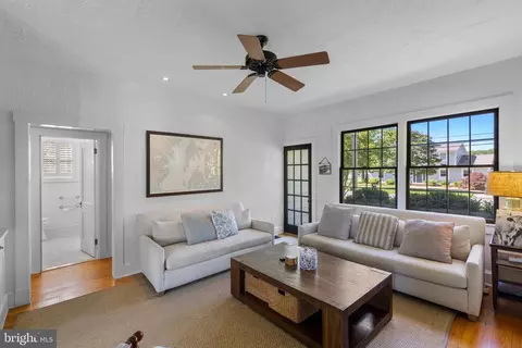 Living - 43 E Lake Dr, Annapolis, MD 21403 photo 1 of 3