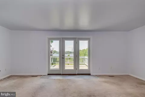 Living - 7607 Stoney Harbor Ct, Pasadena, MD 21122 photo 1 of 10