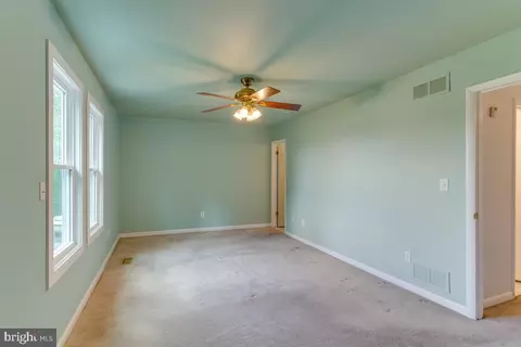 Bedroom - 7607 Stoney Harbor Ct, Pasadena, MD 21122 photo 1 of 11