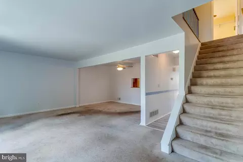 Living - 7607 Stoney Harbor Ct, Pasadena, MD 21122 photo 3 of 10